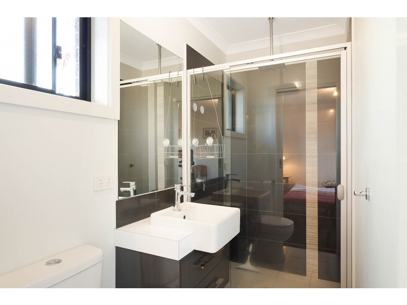 26 Howard Avenue, Bega NSW 2550