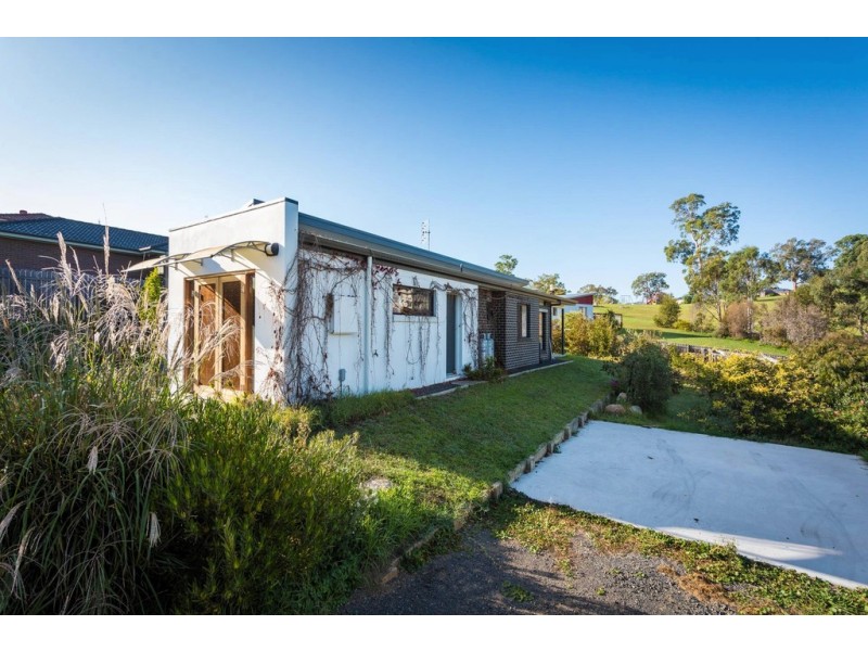 26 Howard Avenue, Bega NSW 2550