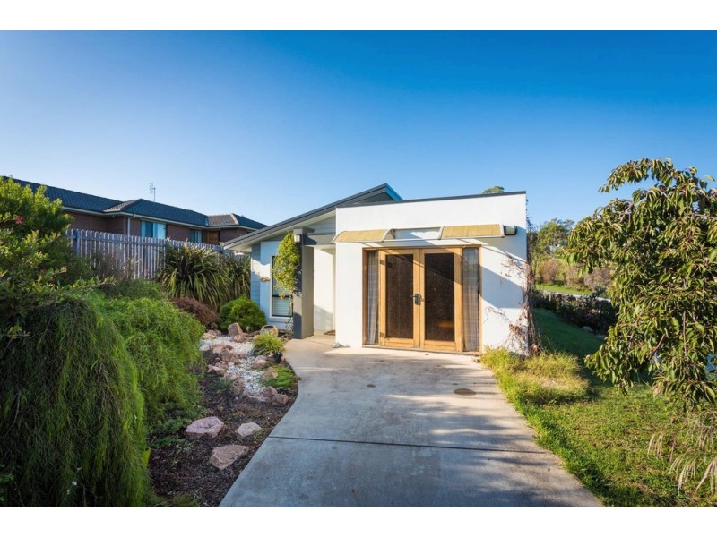 26 Howard Avenue, Bega NSW 2550