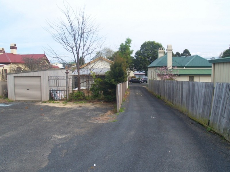 8 Canning St, Bega NSW 2550