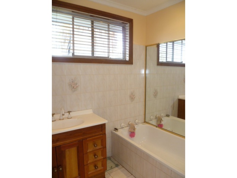 21 Prospect St, Bega NSW 2550