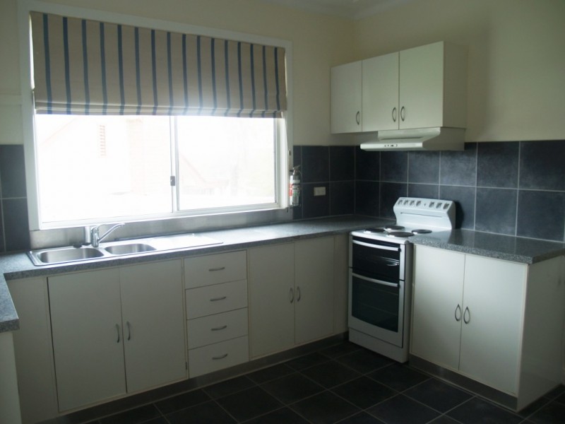 1 Watson St, Bega NSW 2550