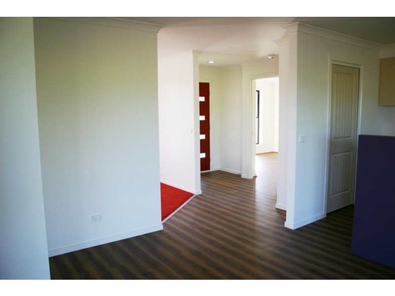 22 Koma Circuit, Bega NSW 2550