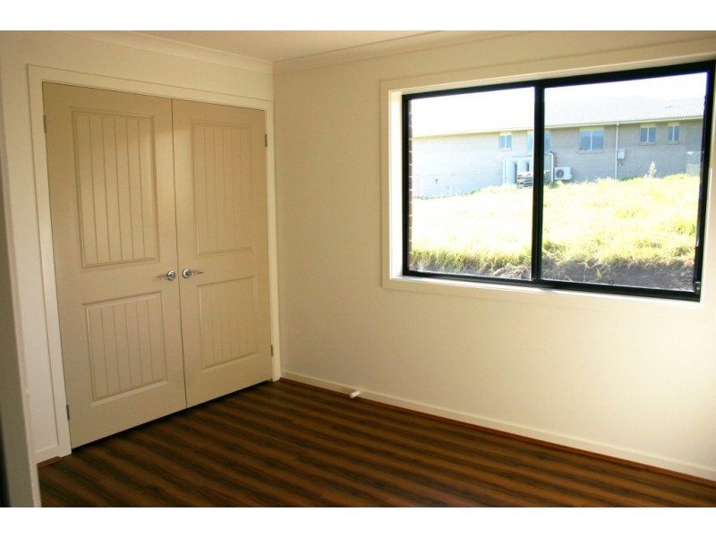 22 Koma Circuit, Bega NSW 2550