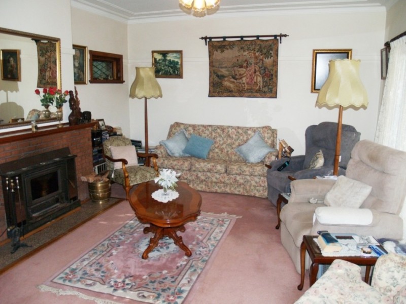 5 Belmore St, Bega NSW 2550