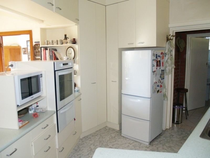 5 Belmore St, Bega NSW 2550