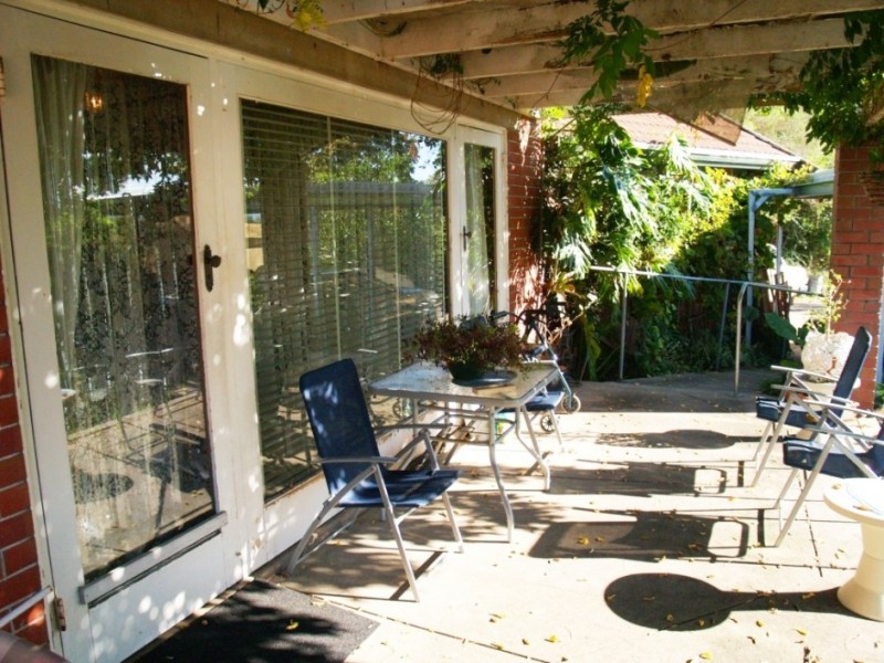 5 Belmore St, Bega NSW 2550