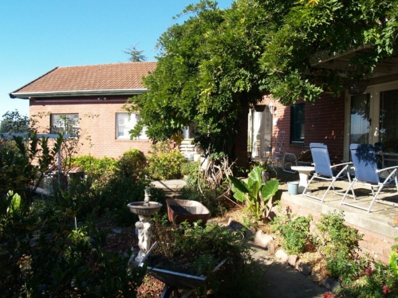 5 Belmore St, Bega NSW 2550
