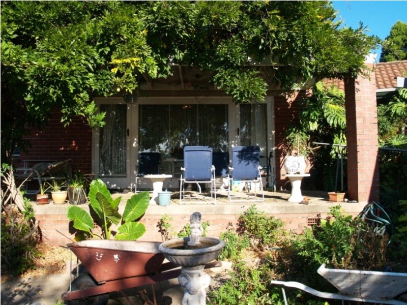 5 Belmore St, Bega NSW 2550