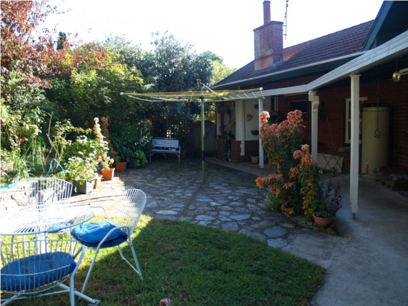 5 Belmore St, Bega NSW 2550