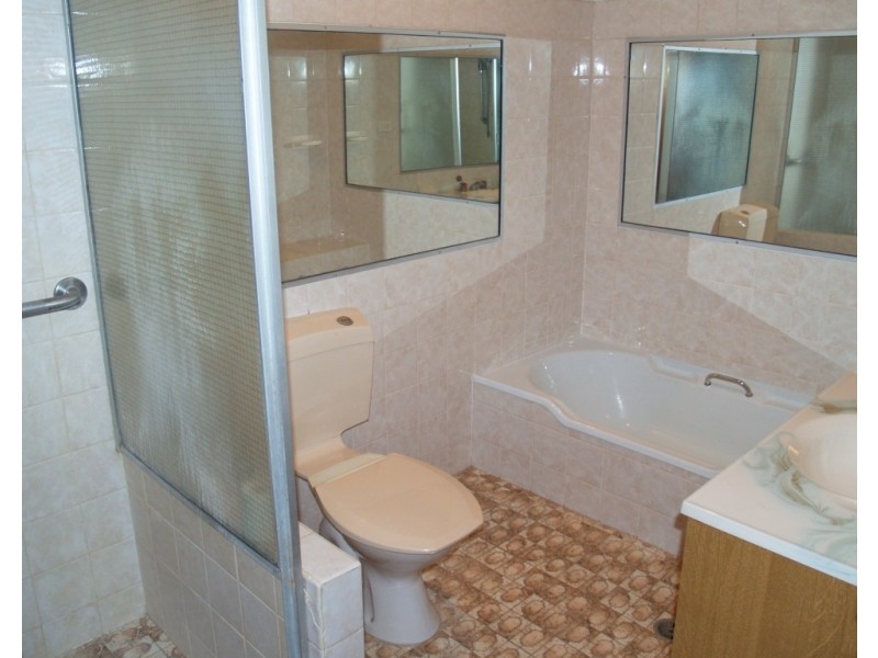 26 Spindler St, Bega NSW 2550