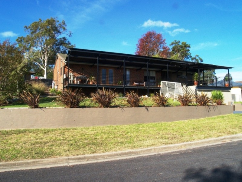 28 Minyama Parade, Bega NSW 2550
