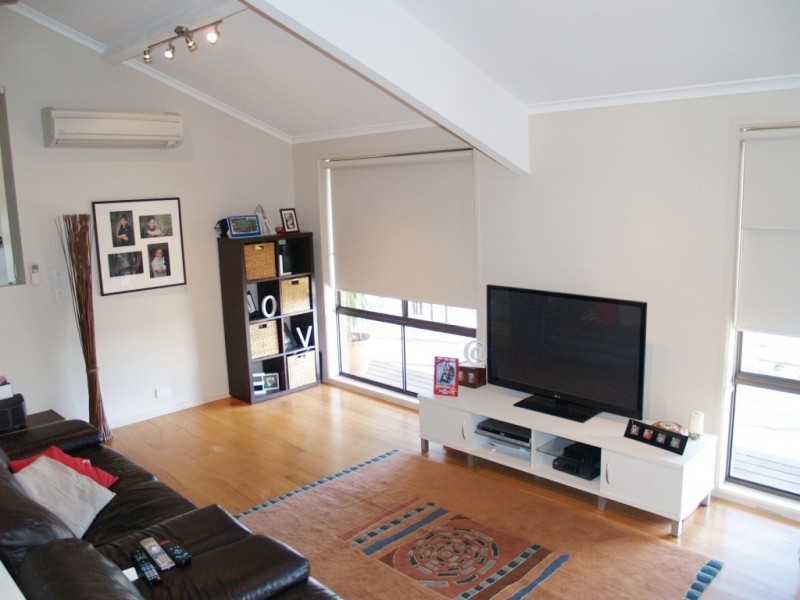 28 Minyama Parade, Bega NSW 2550