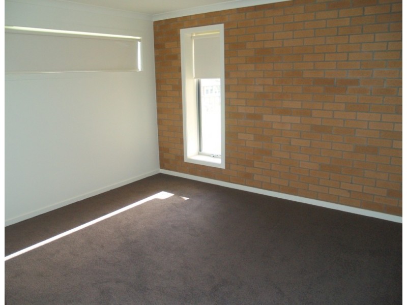 60 Glen Mia Drive, Bega NSW 2550