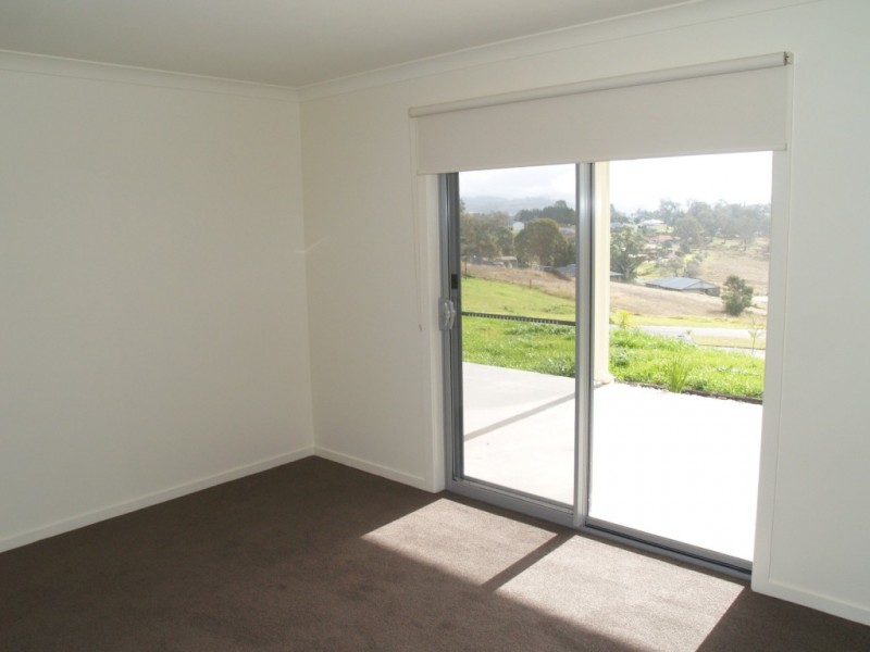 60 Glen Mia Drive, Bega NSW 2550