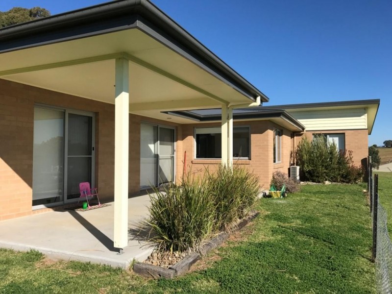 60 Glen Mia Drive, Bega NSW 2550