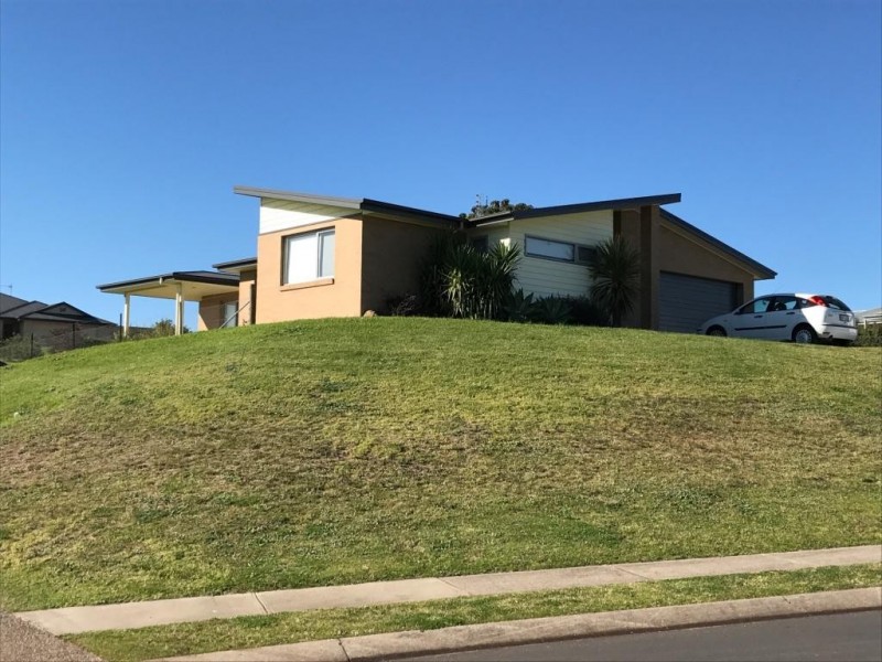 60 Glen Mia Drive, Bega NSW 2550