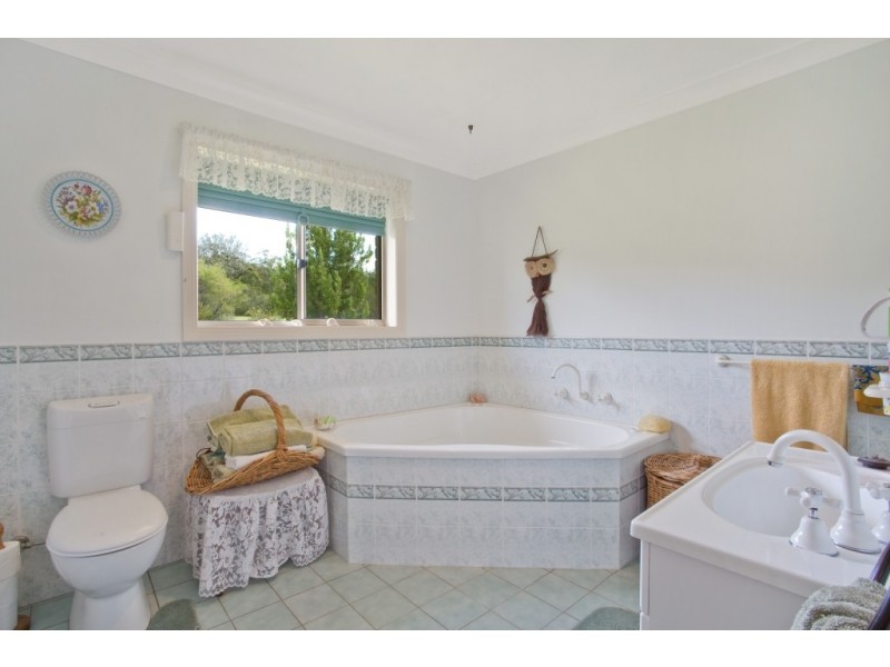 32 Tickalara Close, Tathra NSW 2550