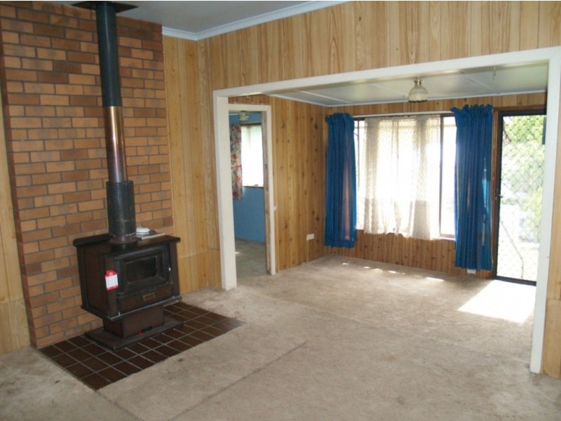 10 Wallace St, Bega NSW 2550