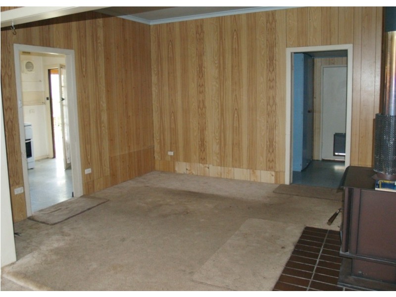 10 Wallace St, Bega NSW 2550
