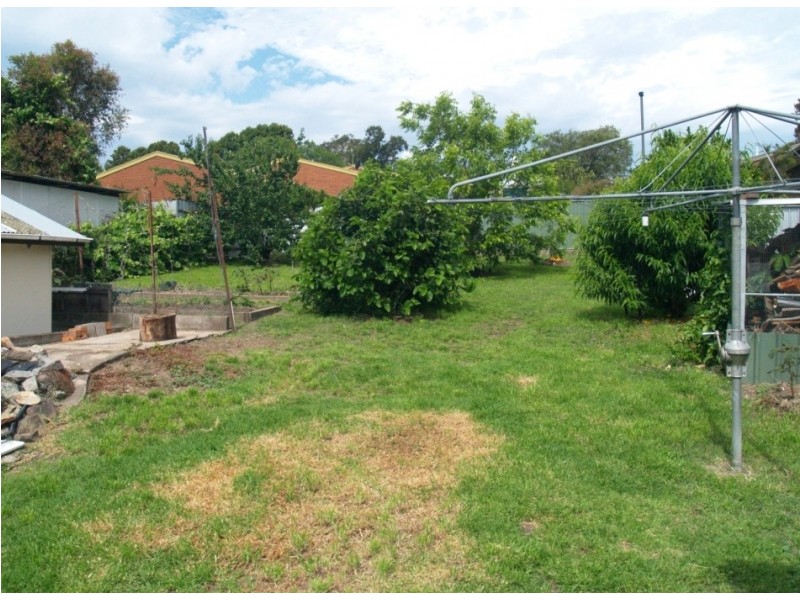10 Wallace St, Bega NSW 2550