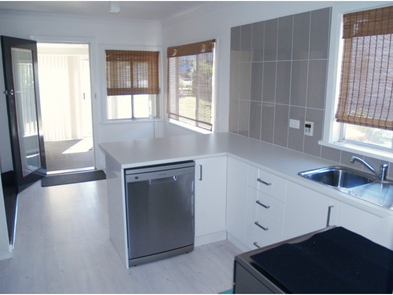 26 Meringo St, Bega NSW 2550