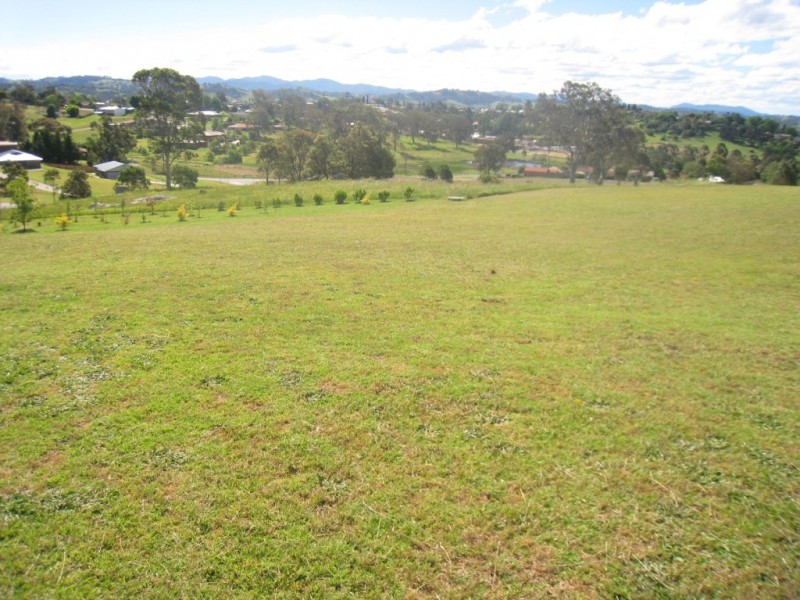62 Glen Mia Drive, Bega NSW 2550