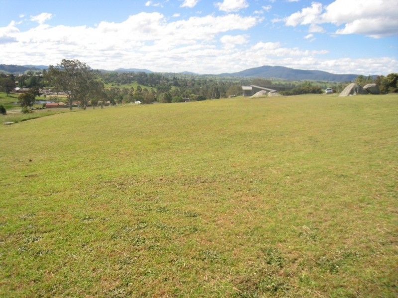 62 Glen Mia Drive, Bega NSW 2550