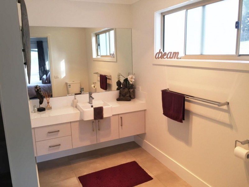 38 Kisimul Rd, Bega NSW 2550