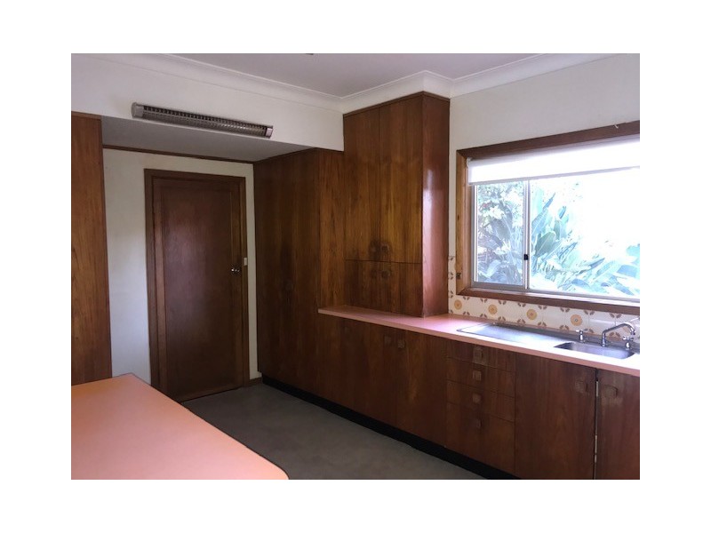 12 Belmore St, Bega NSW 2550