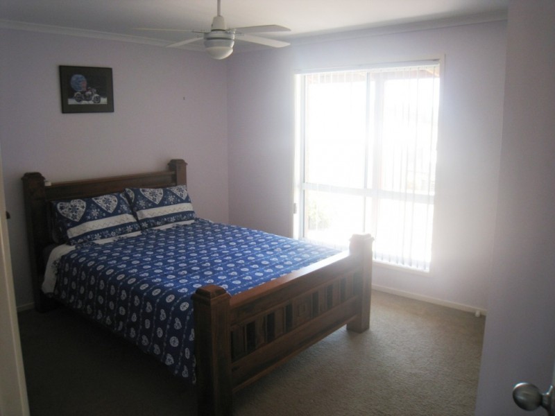 73 Max Slater Dr, Bega NSW 2550