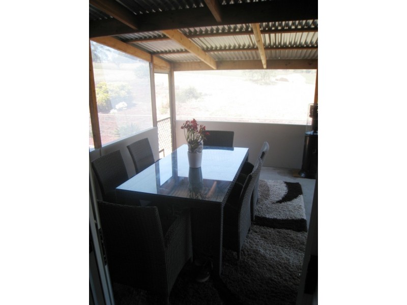 73 Max Slater Dr, Bega NSW 2550