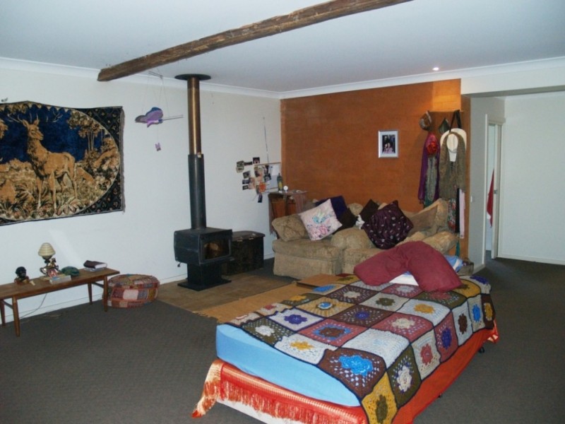 13 Bega St, Candelo NSW 2550