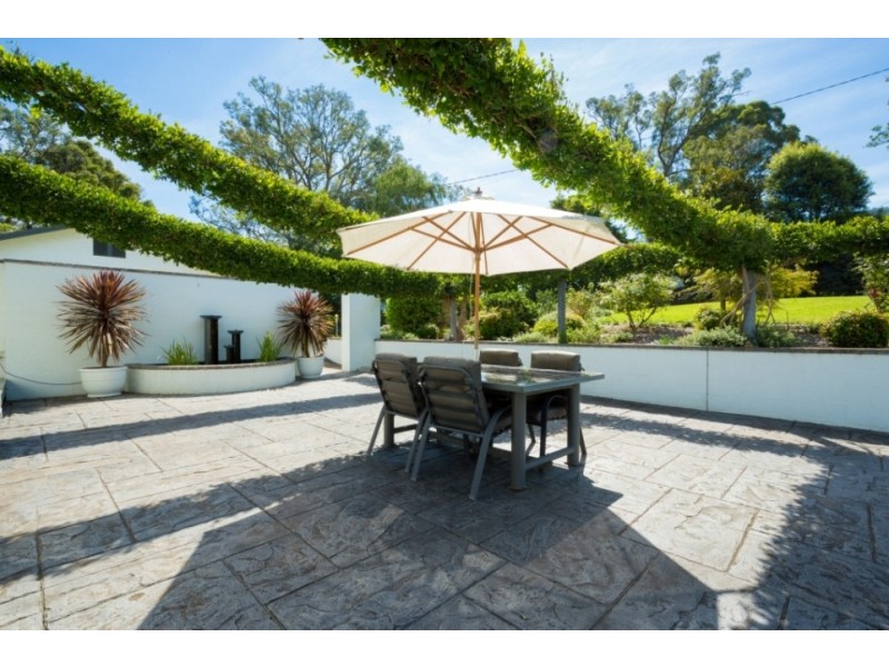 300 Glen Oaks Road, Brogo NSW 2550