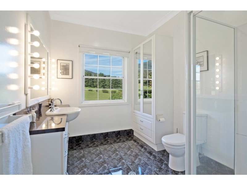 300 Glen Oaks Road, Brogo NSW 2550