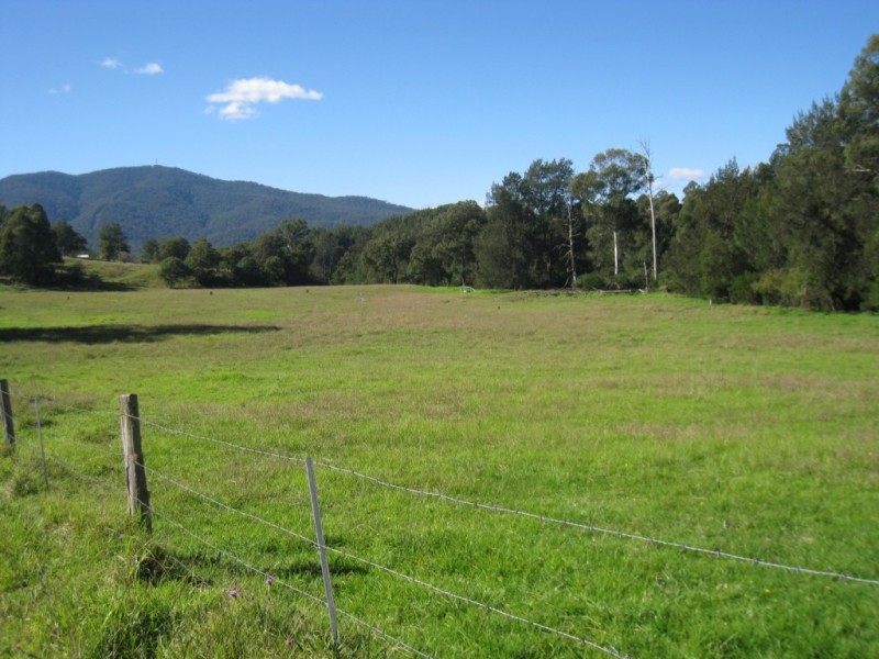 235 Goughs Rd, Yowrie NSW 2550