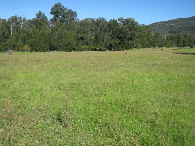 235 Goughs Rd, Yowrie NSW 2550