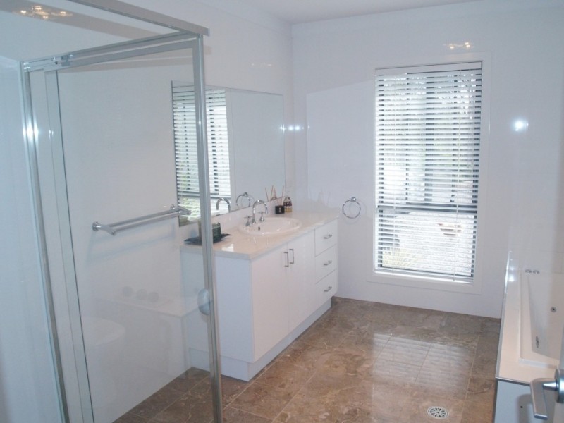 19 Kallata Lane, Wolumla NSW 2550