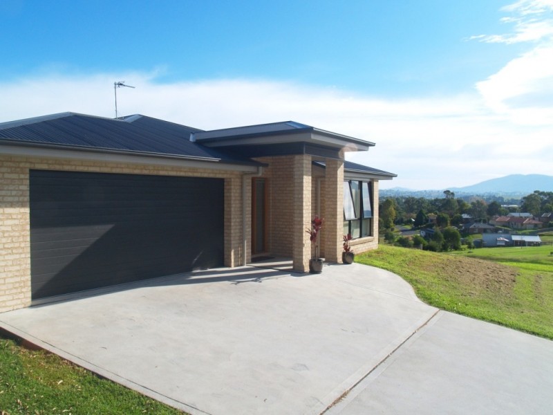 4 Bridle Place, Bega NSW 2550