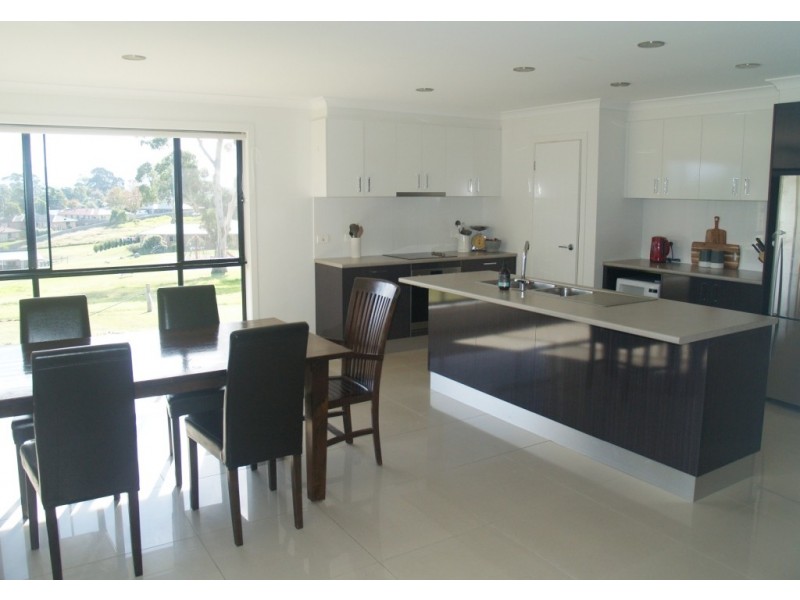 4 Bridle Place, Bega NSW 2550