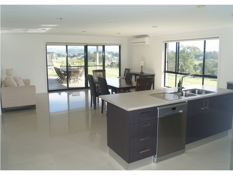 4 Bridle Place, Bega NSW 2550