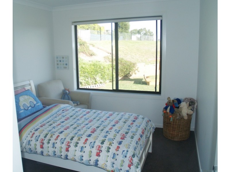 4 Bridle Place, Bega NSW 2550