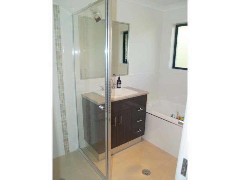 4 Bridle Place, Bega NSW 2550