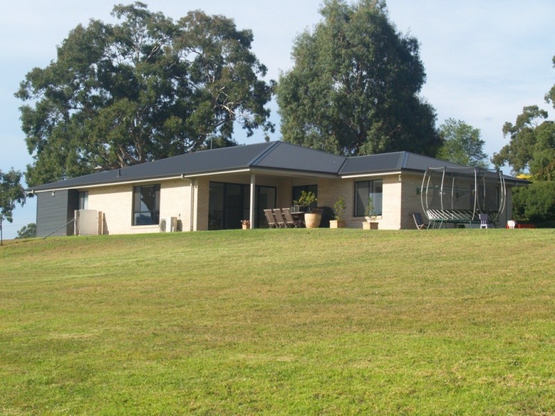 4 Bridle Place, Bega NSW 2550