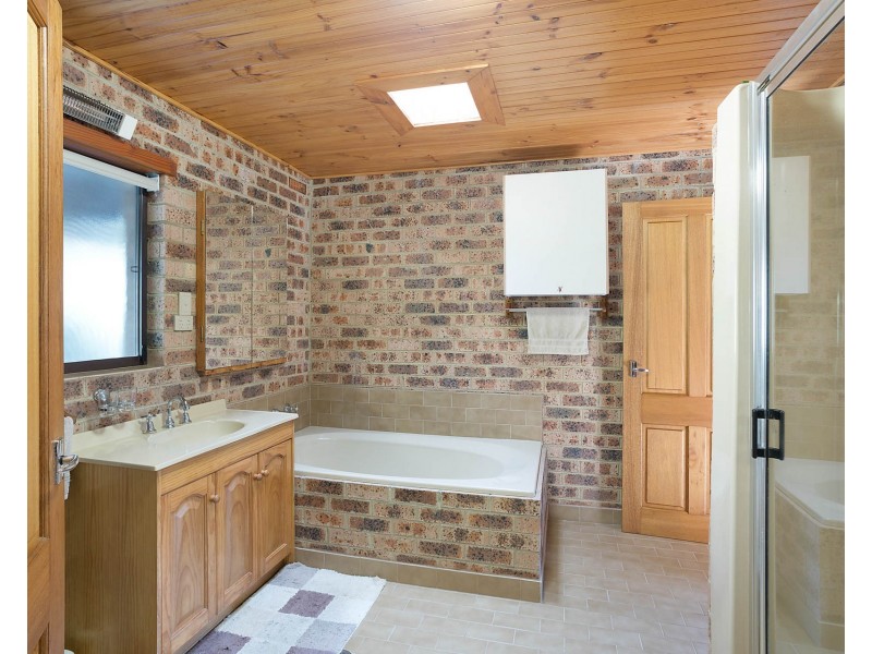 1231 Snowy Mountains Hwy, Bega NSW 2550