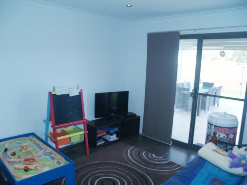 2 Eden St, Wolumla NSW 2550