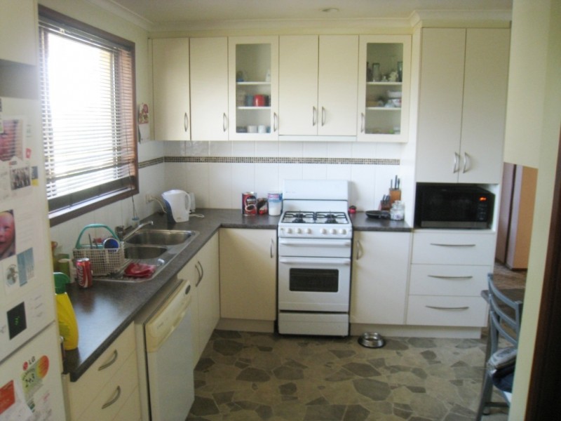 85 Lynjohn Drive, Bega NSW 2550