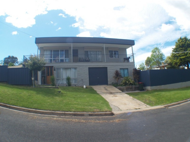 65 Fairview St, Bega NSW 2550