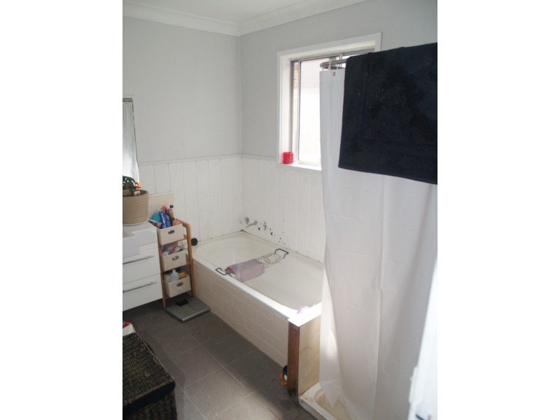 65 Fairview St, Bega NSW 2550