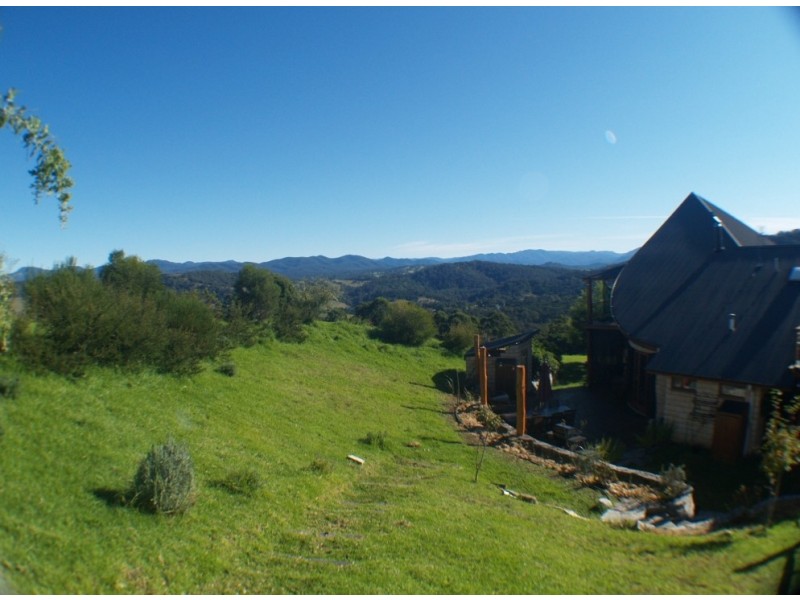 169 Clarkes Rd, Bega NSW 2550